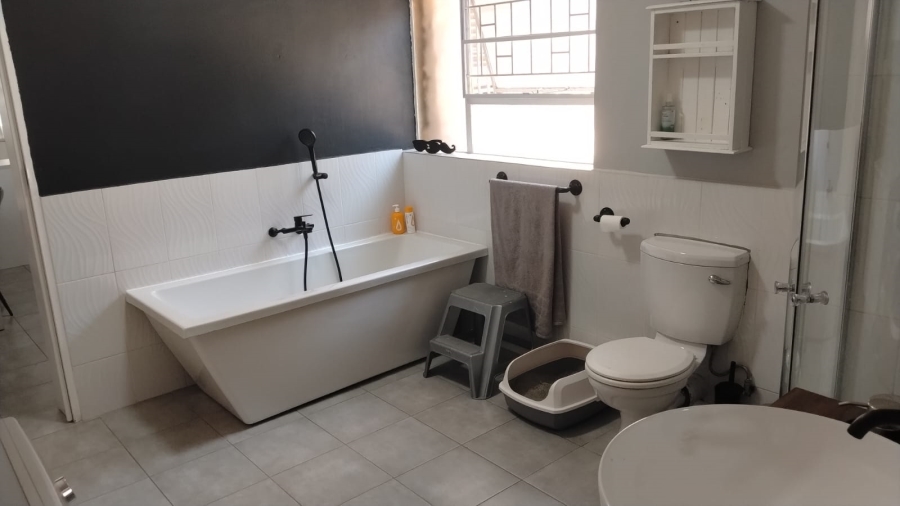 4 Bedroom Property for Sale in Noordheuwel Gauteng
