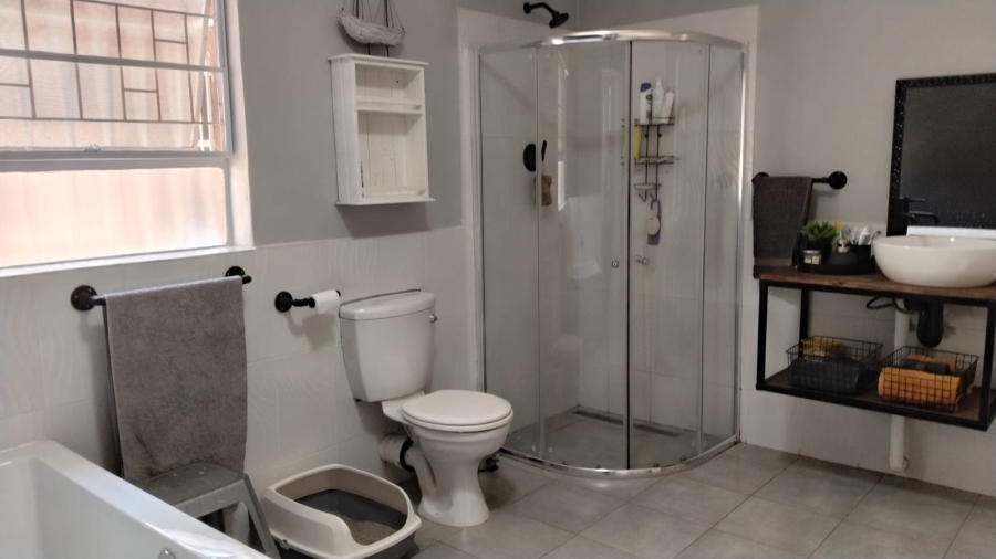 4 Bedroom Property for Sale in Noordheuwel Gauteng