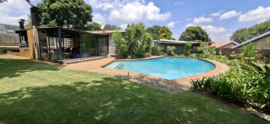4 Bedroom Property for Sale in Noordheuwel Gauteng