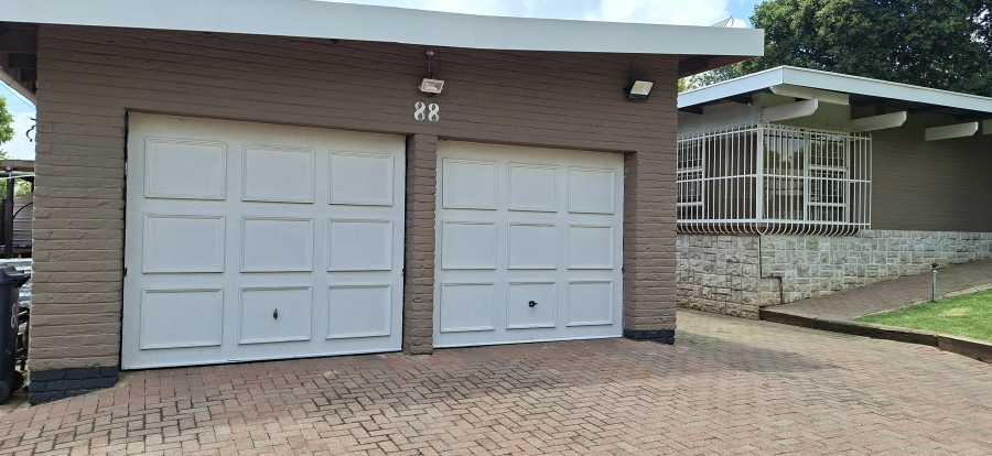 4 Bedroom Property for Sale in Noordheuwel Gauteng