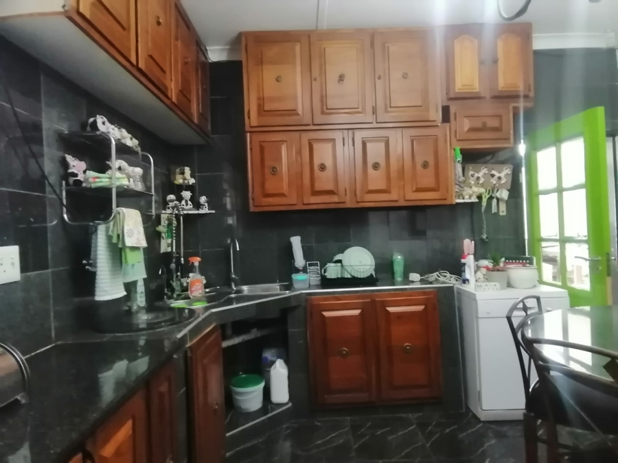 4 Bedroom Property for Sale in Roodepoort North Gauteng