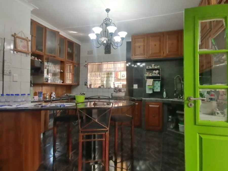 4 Bedroom Property for Sale in Roodepoort North Gauteng