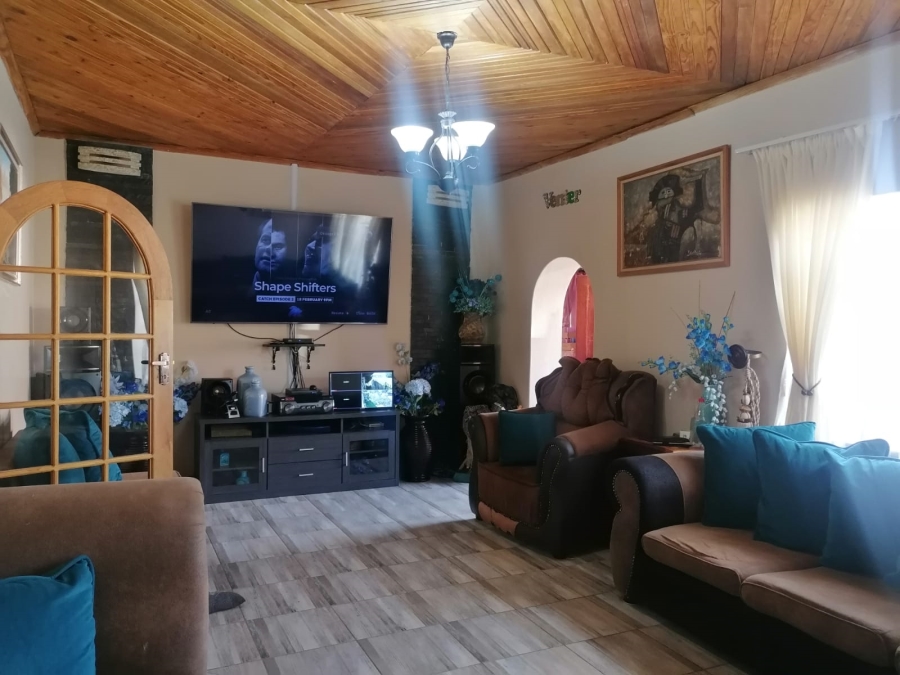 4 Bedroom Property for Sale in Roodepoort North Gauteng