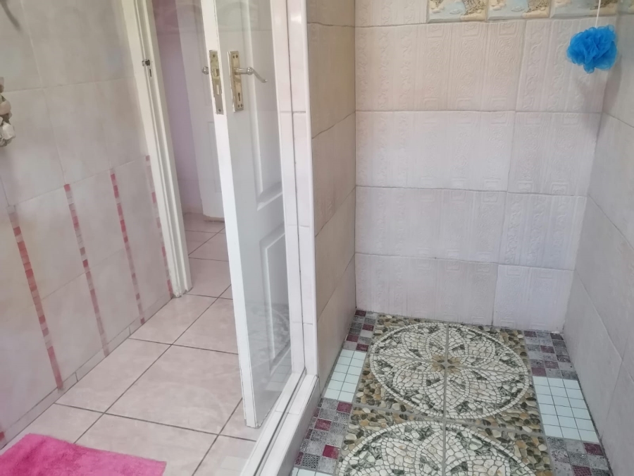 4 Bedroom Property for Sale in Roodepoort North Gauteng