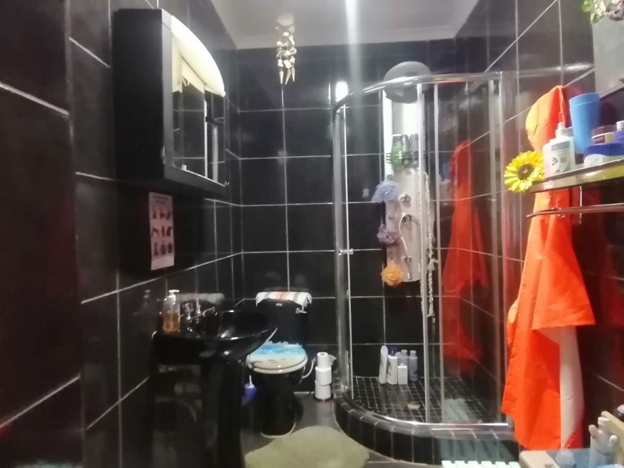 4 Bedroom Property for Sale in Roodepoort North Gauteng