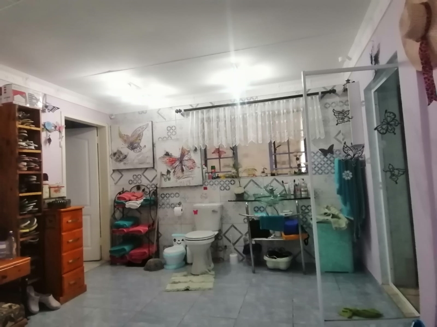 4 Bedroom Property for Sale in Roodepoort North Gauteng