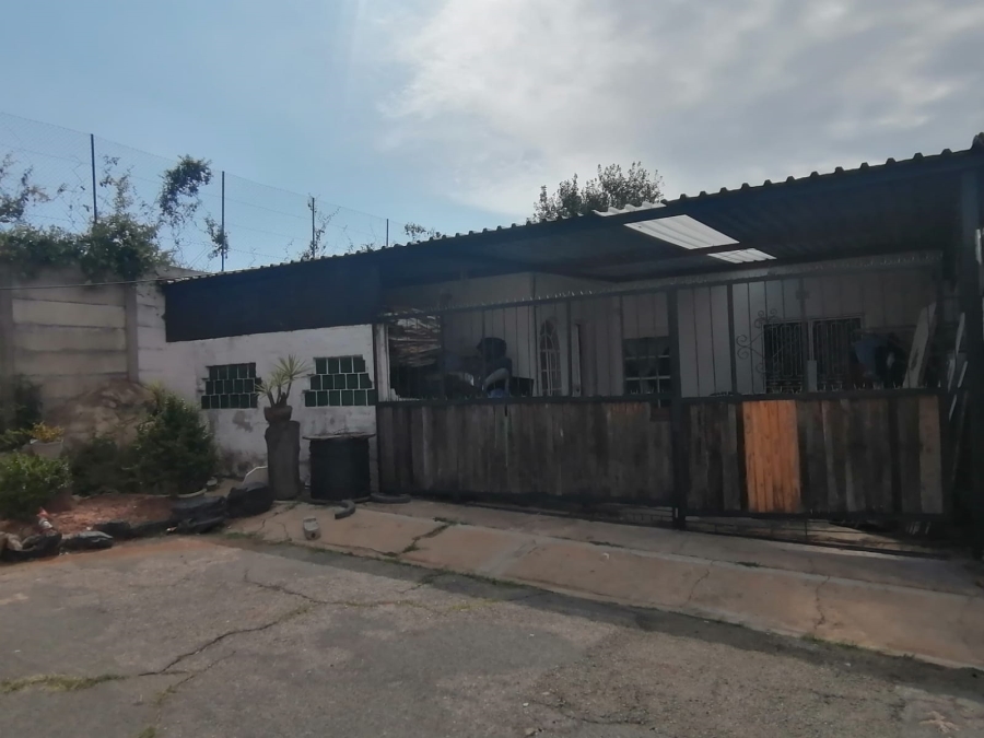 4 Bedroom Property for Sale in Roodepoort North Gauteng