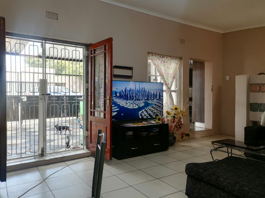 4 Bedroom Property for Sale in Roodepoort North Gauteng