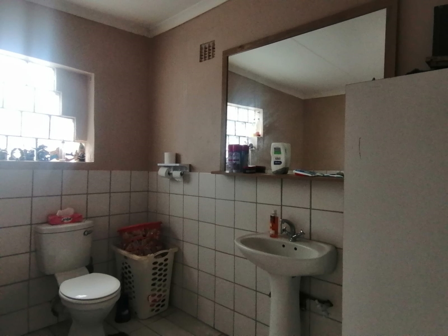 4 Bedroom Property for Sale in Roodepoort North Gauteng