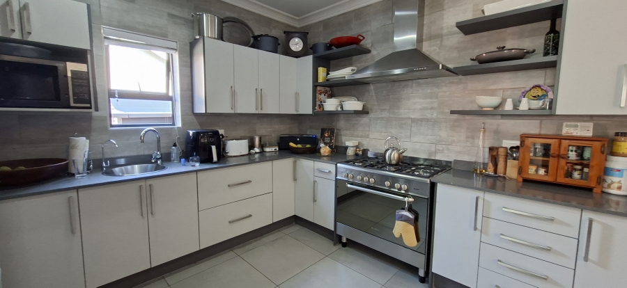 3 Bedroom Property for Sale in Willowbrook Gauteng