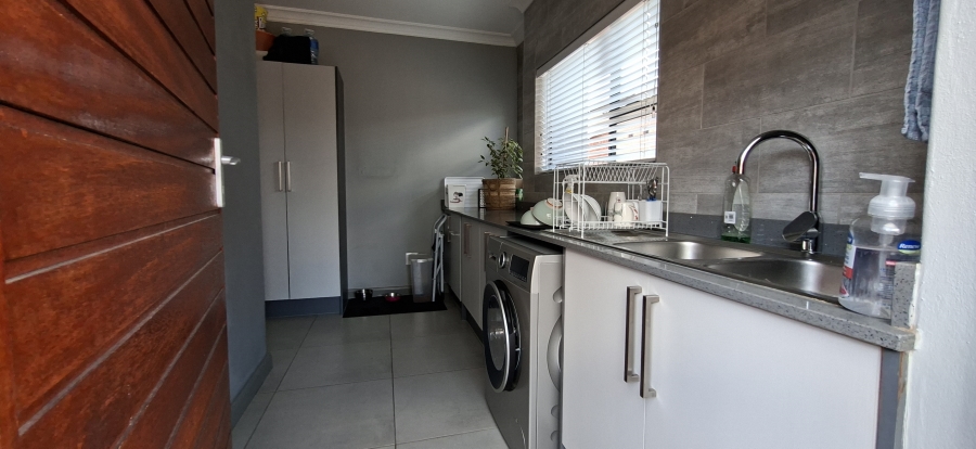 3 Bedroom Property for Sale in Willowbrook Gauteng