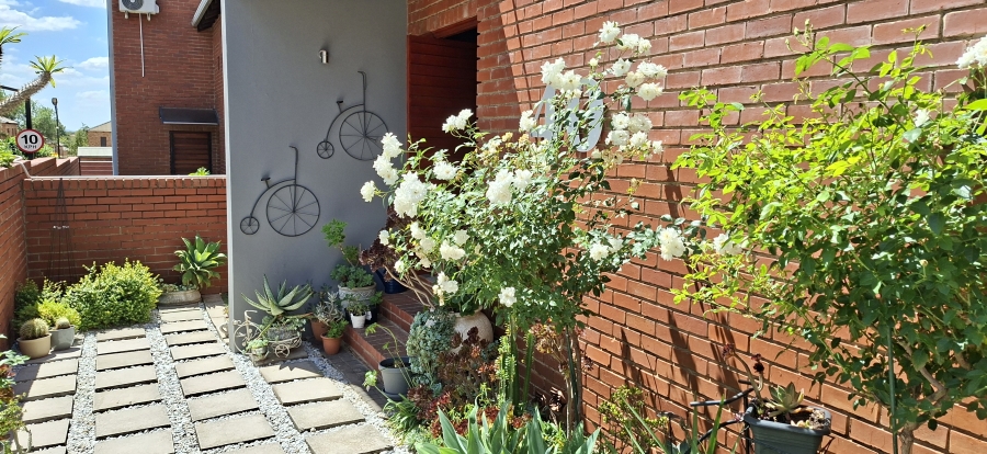 3 Bedroom Property for Sale in Willowbrook Gauteng