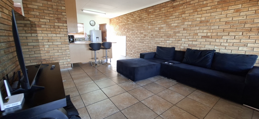 2 Bedroom Property for Sale in Rant En Dal Gauteng