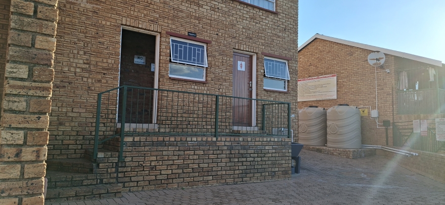 2 Bedroom Property for Sale in Rant En Dal Gauteng
