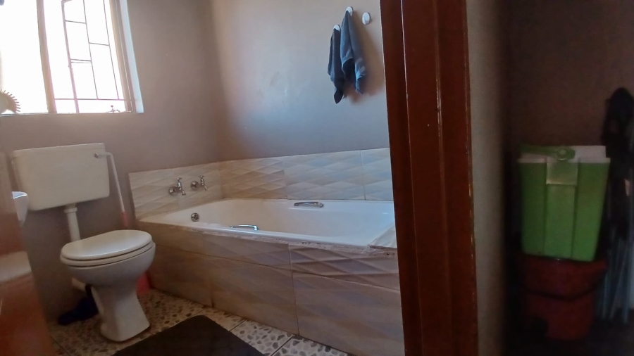2 Bedroom Property for Sale in Toekomsrus Gauteng