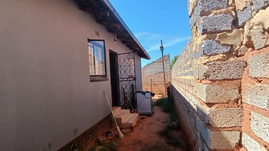 2 Bedroom Property for Sale in Toekomsrus Gauteng