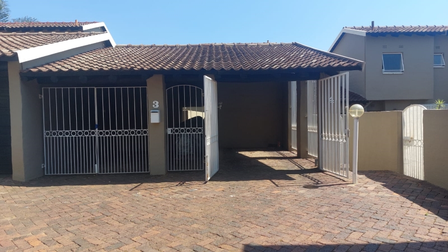 3 Bedroom Property for Sale in Weltevreden Gauteng