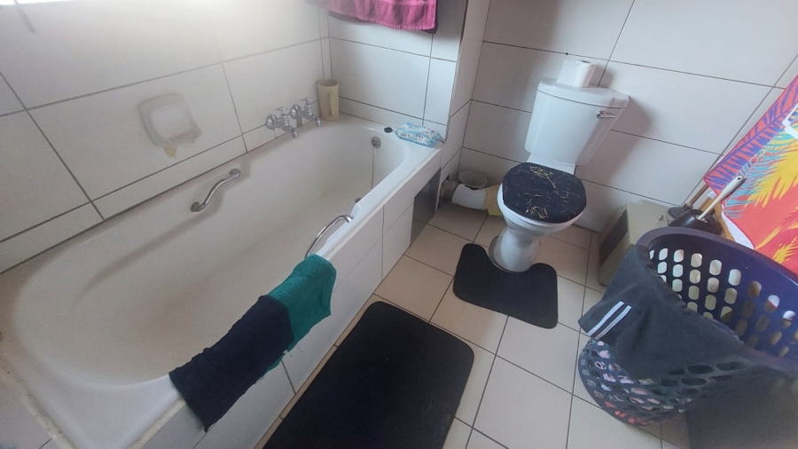 3 Bedroom Property for Sale in Weltevreden Gauteng