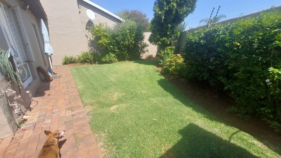 3 Bedroom Property for Sale in Weltevreden Gauteng