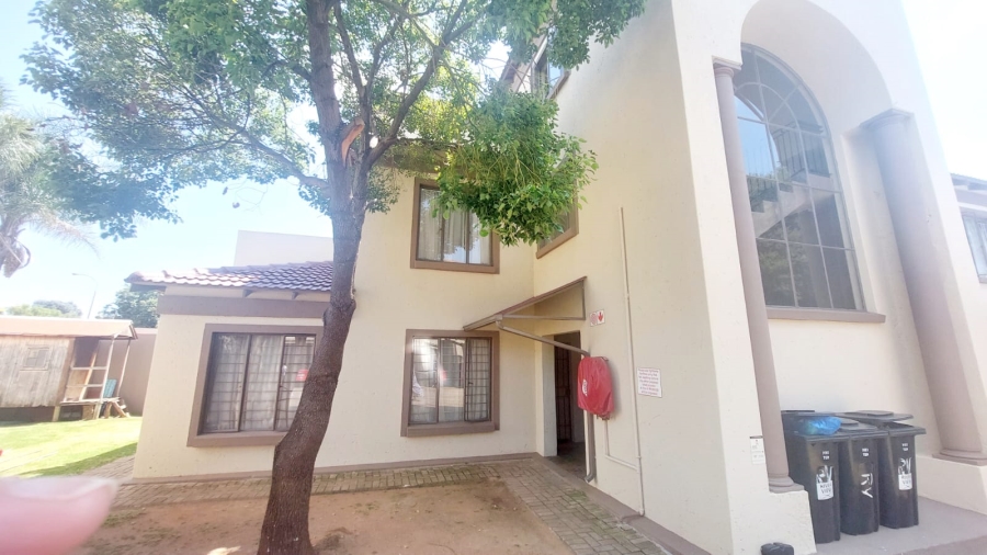 3 Bedroom Property for Sale in Weltevreden Gauteng