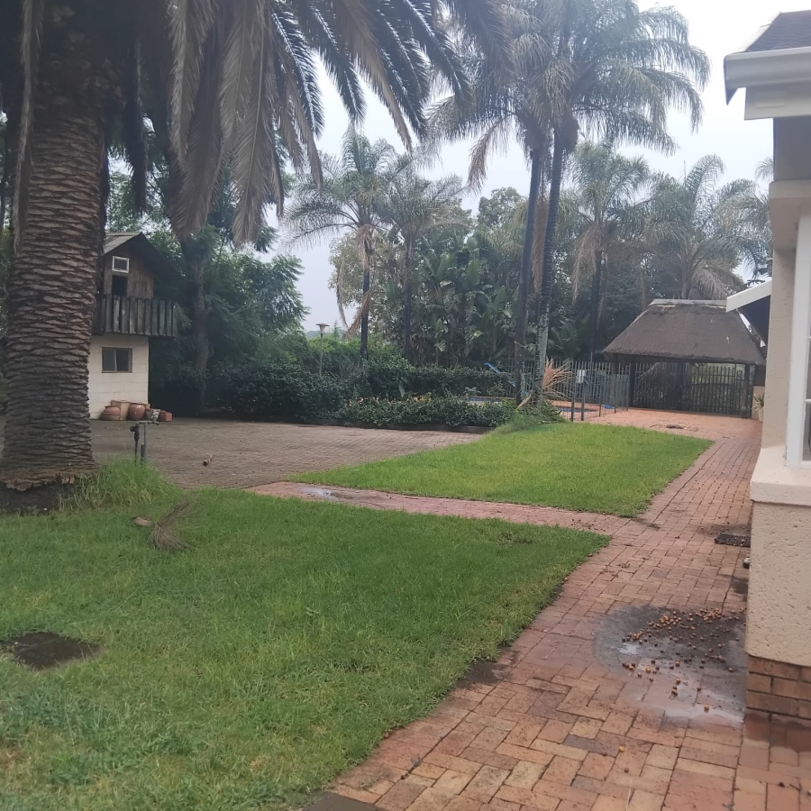 5 Bedroom Property for Sale in Diswilmar A H Gauteng