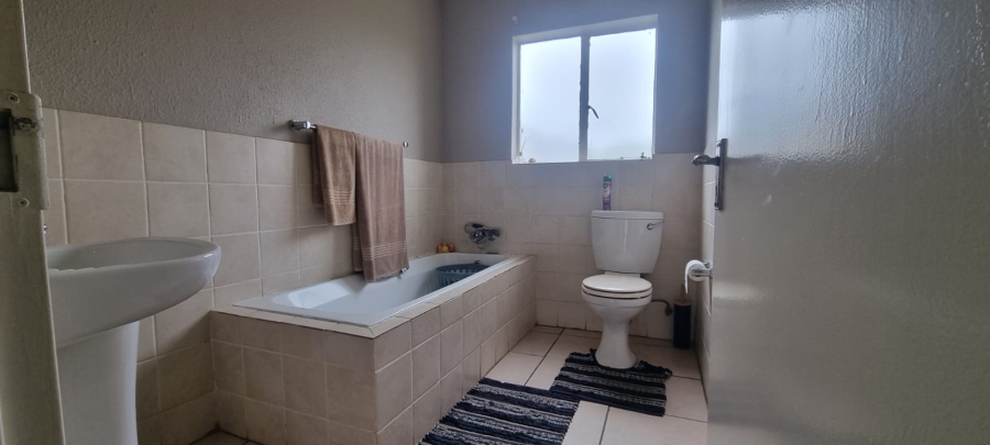 3 Bedroom Property for Sale in Willowbrook Gauteng