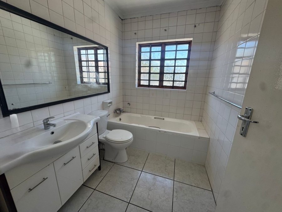 2 Bedroom Property for Sale in Greenhills Gauteng