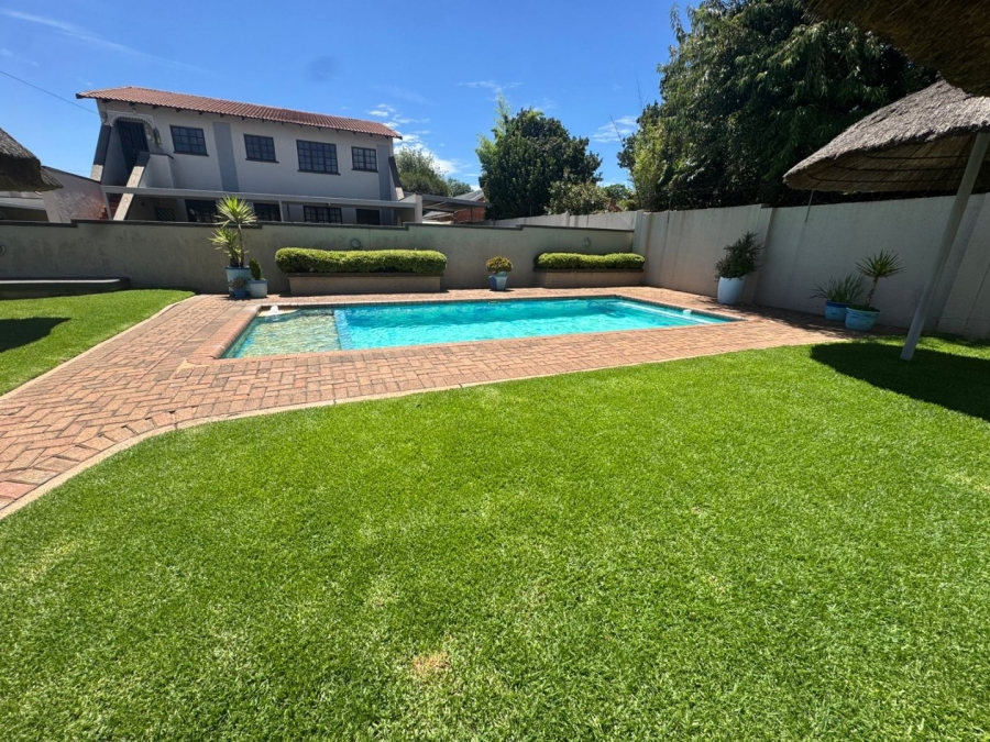 2 Bedroom Property for Sale in Greenhills Gauteng