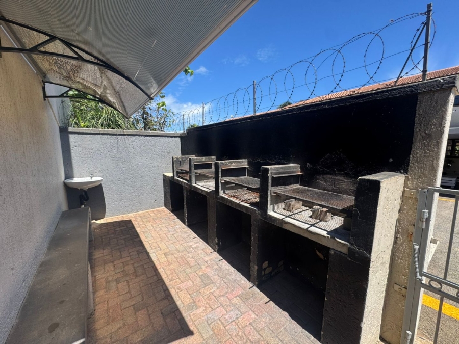 2 Bedroom Property for Sale in Greenhills Gauteng