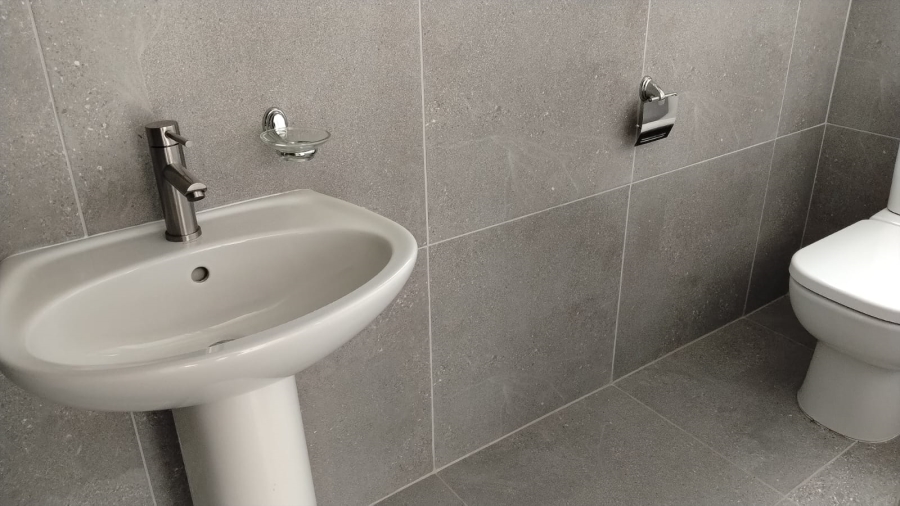 3 Bedroom Property for Sale in Greenhills Gauteng