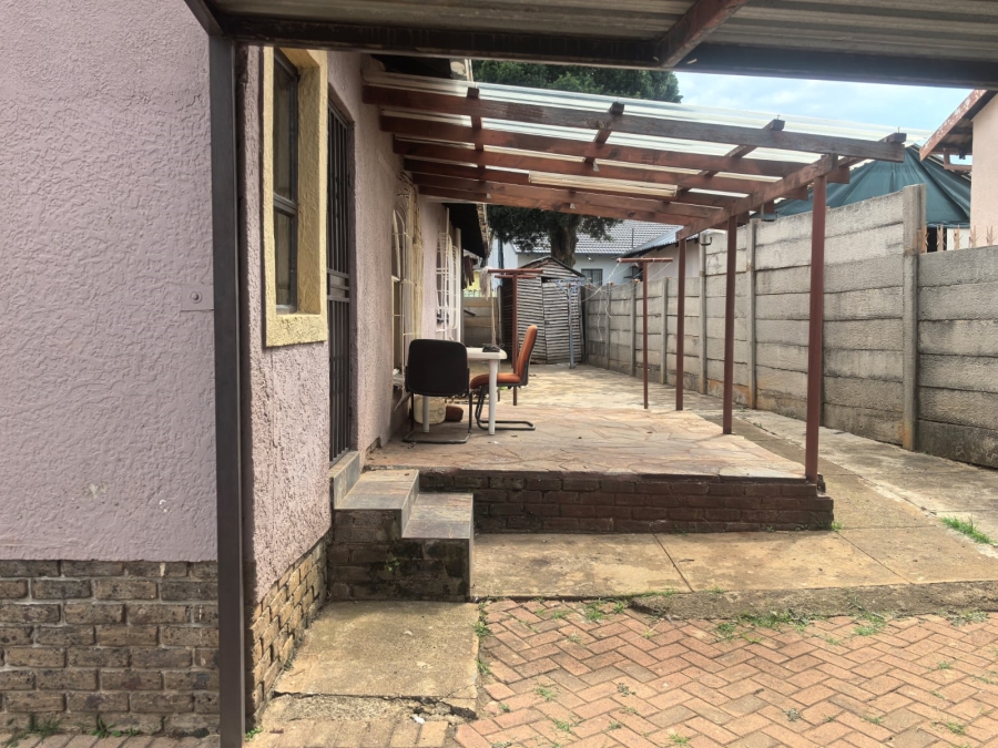 4 Bedroom Property for Sale in Witpoortjie Gauteng