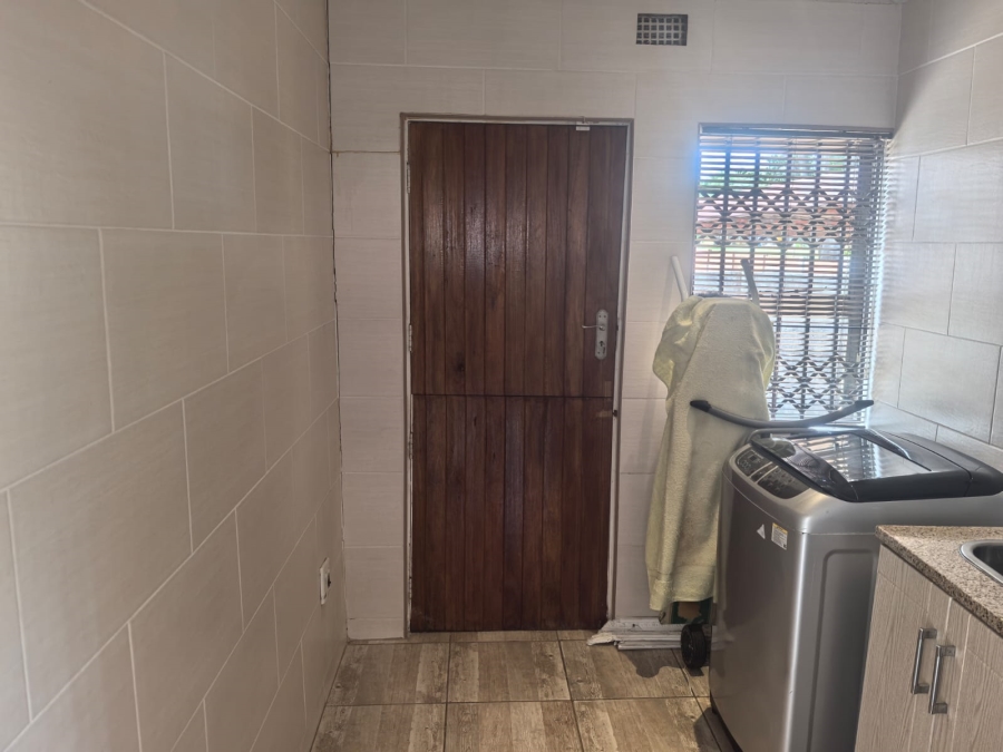 4 Bedroom Property for Sale in Witpoortjie Gauteng