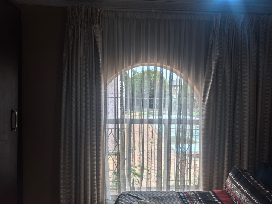 4 Bedroom Property for Sale in Witpoortjie Gauteng