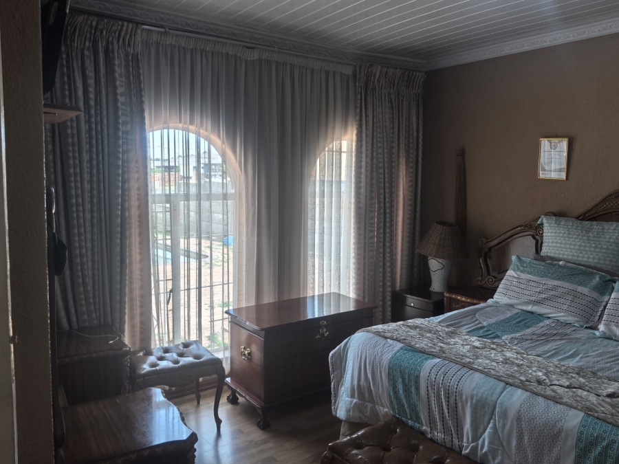 4 Bedroom Property for Sale in Witpoortjie Gauteng