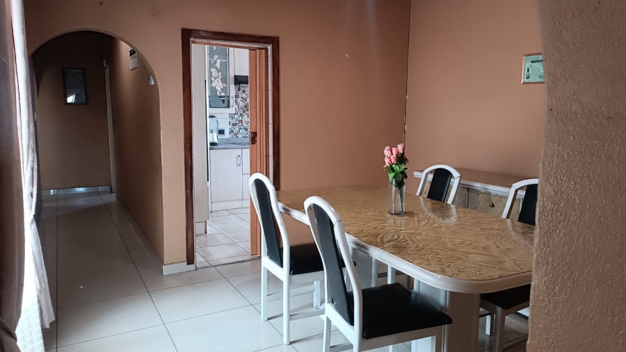4 Bedroom Property for Sale in Witpoortjie Gauteng
