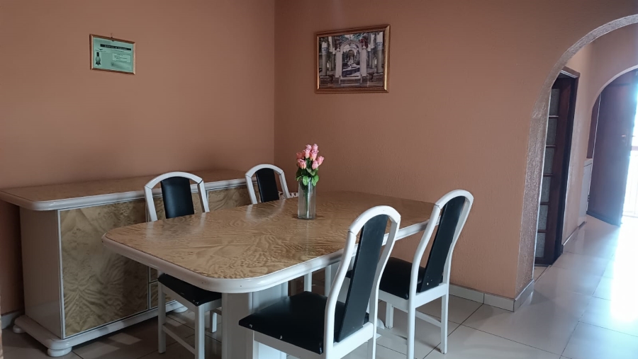 4 Bedroom Property for Sale in Witpoortjie Gauteng