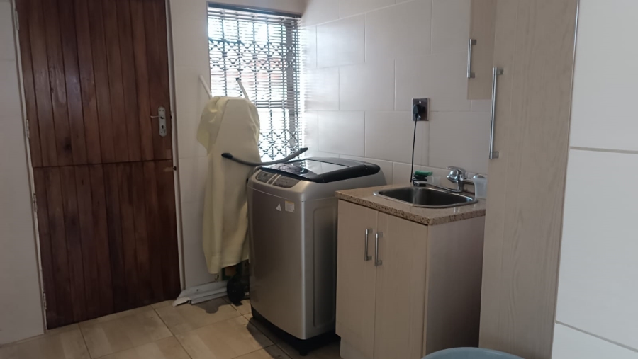 4 Bedroom Property for Sale in Witpoortjie Gauteng