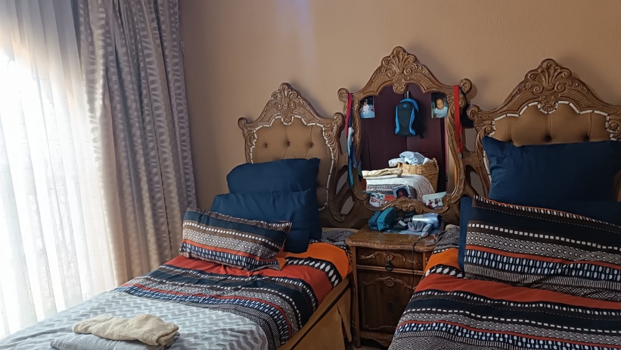 4 Bedroom Property for Sale in Witpoortjie Gauteng