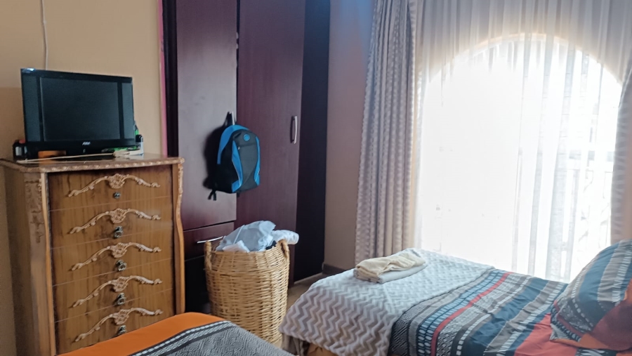 4 Bedroom Property for Sale in Witpoortjie Gauteng