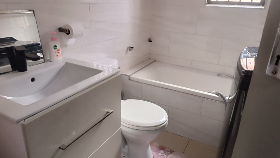 3 Bedroom Property for Sale in Groblerpark Gauteng