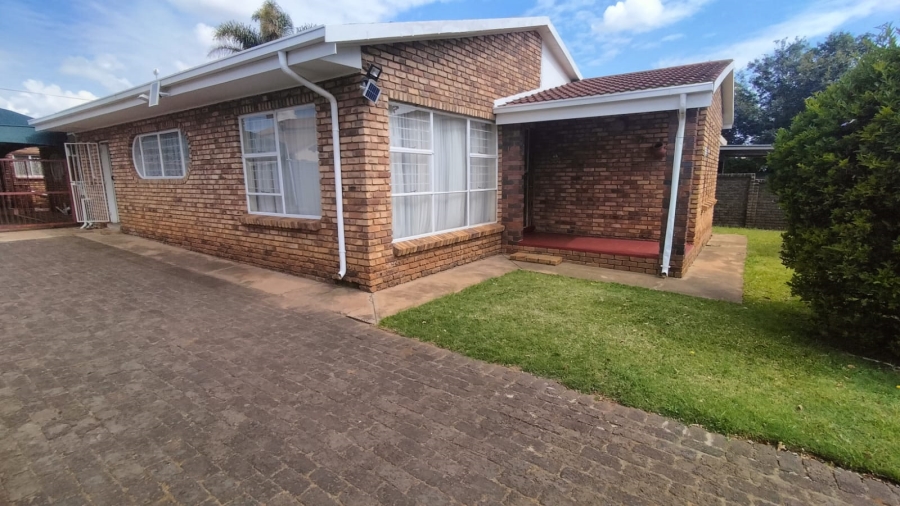3 Bedroom Property for Sale in Randpoort Gauteng