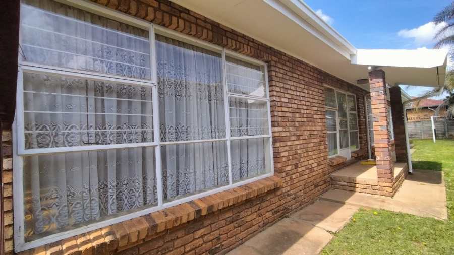 3 Bedroom Property for Sale in Randpoort Gauteng