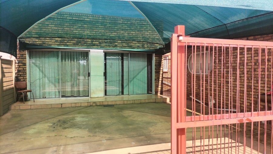 3 Bedroom Property for Sale in Randpoort Gauteng