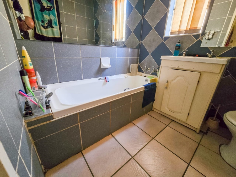 3 Bedroom Property for Sale in Randpoort Gauteng