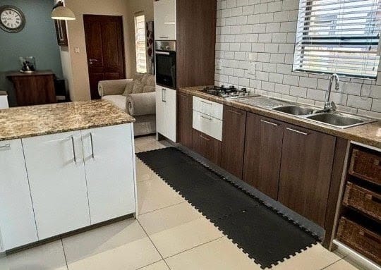 3 Bedroom Property for Sale in Wildtuinpark Gauteng