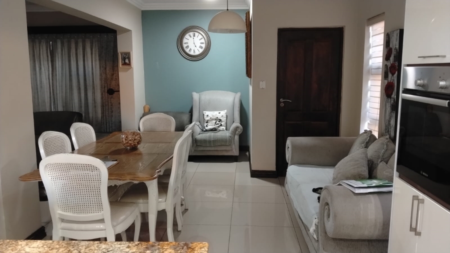 3 Bedroom Property for Sale in Wildtuinpark Gauteng