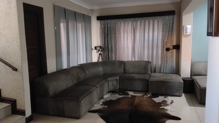 3 Bedroom Property for Sale in Wildtuinpark Gauteng