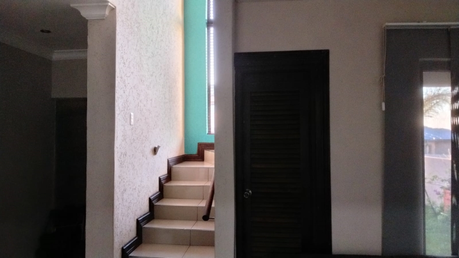 3 Bedroom Property for Sale in Wildtuinpark Gauteng