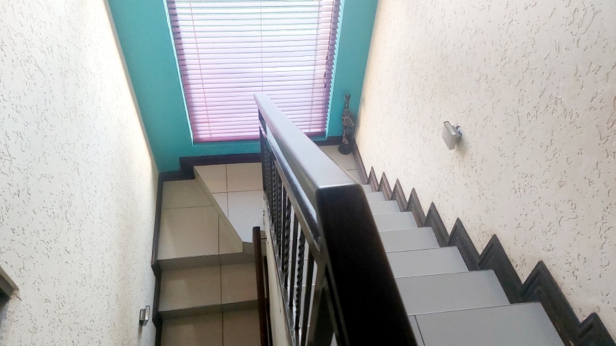 3 Bedroom Property for Sale in Wildtuinpark Gauteng
