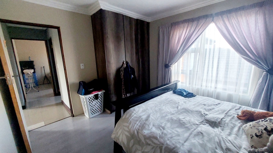 3 Bedroom Property for Sale in Wildtuinpark Gauteng